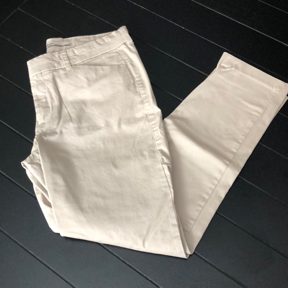 GAP Slim City Khakis - Picture 2 of 2